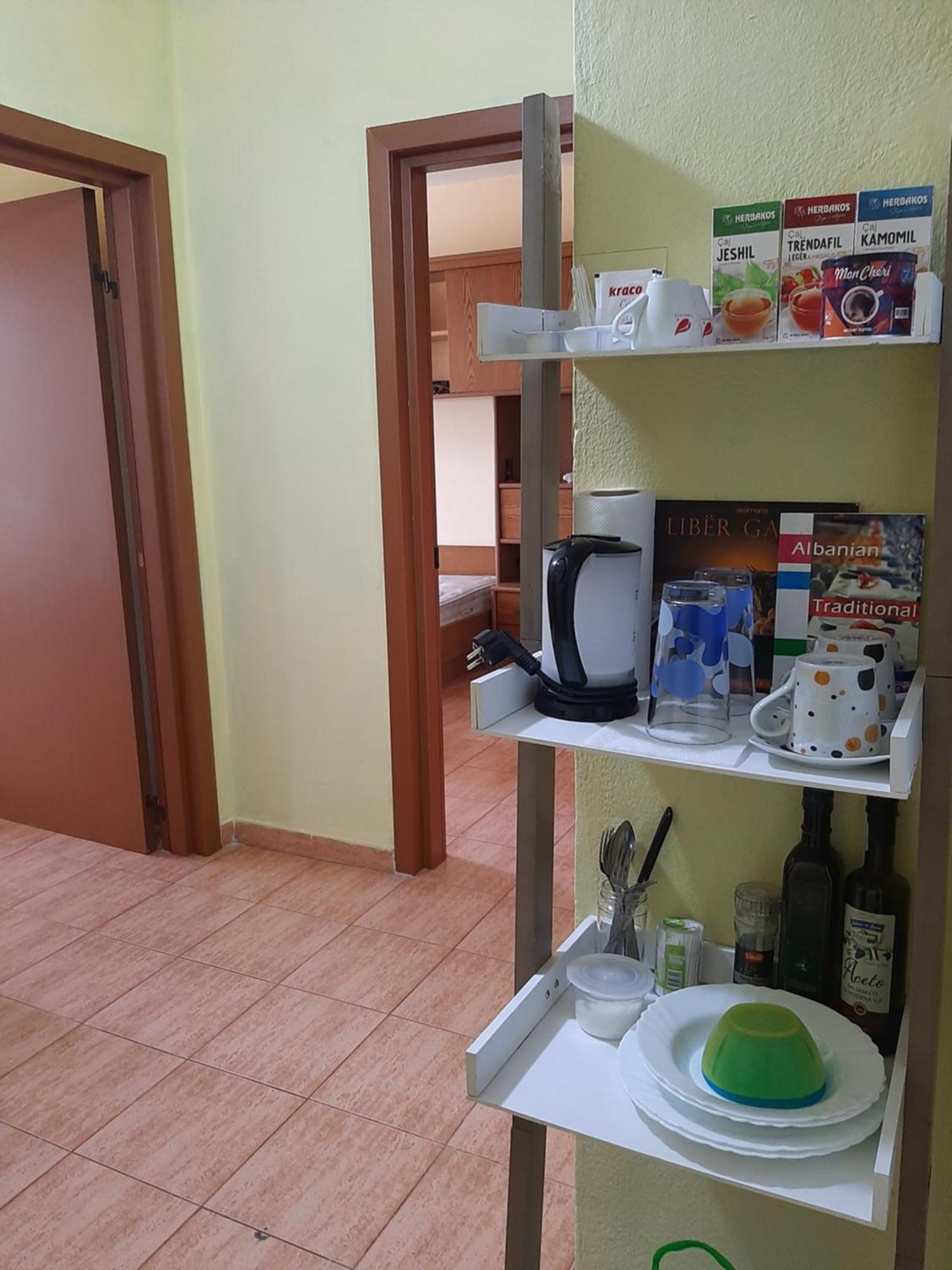 Enki'S Guesthouse Tirana Exterior photo
